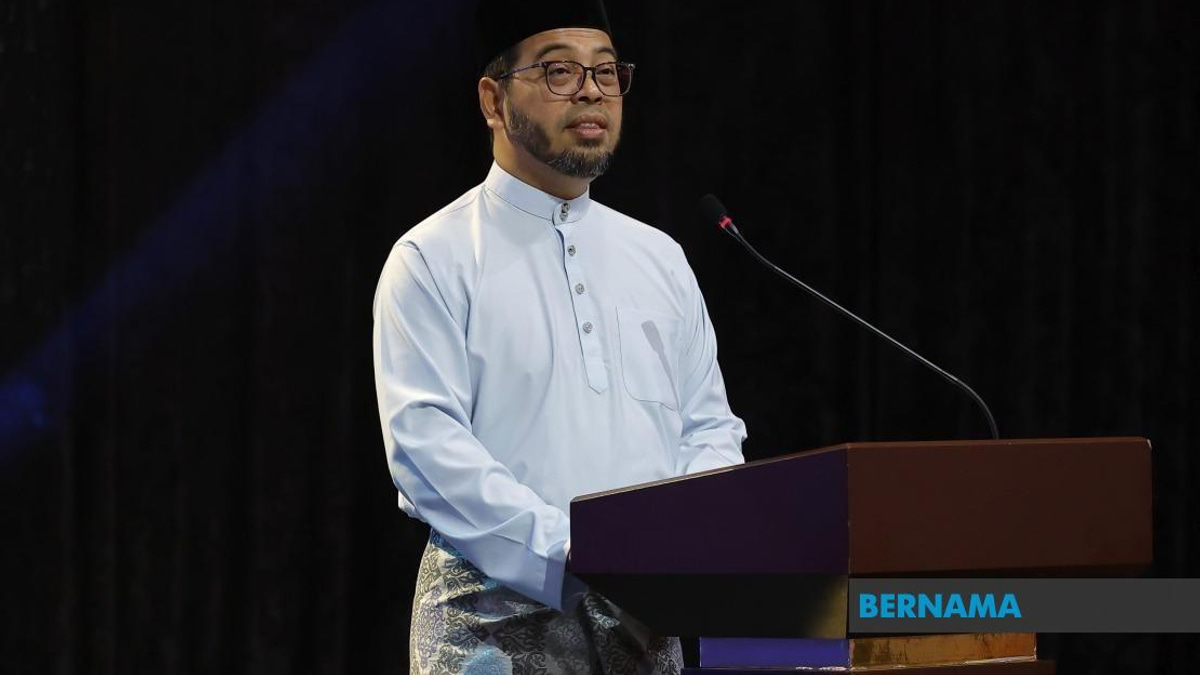 Malaysia Commits to Dual-Track Islamic Education Model, Says Religious Affairs Minister