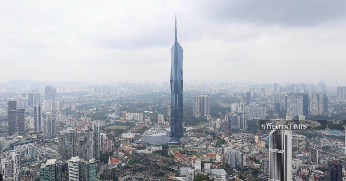 Anwar calls for prayers as haze threatens National Day festivities
