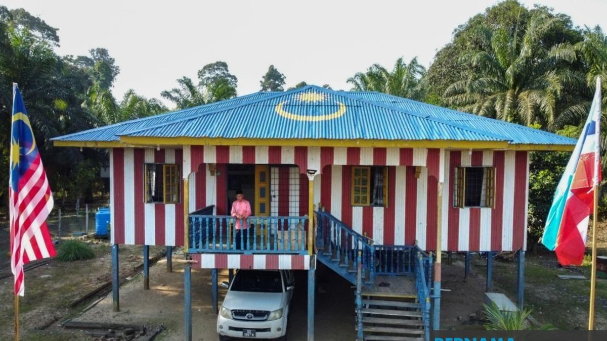 Teratak Gemilang: One Man's Patriotic Vision Transforms a Sabah Home Into a National Monument