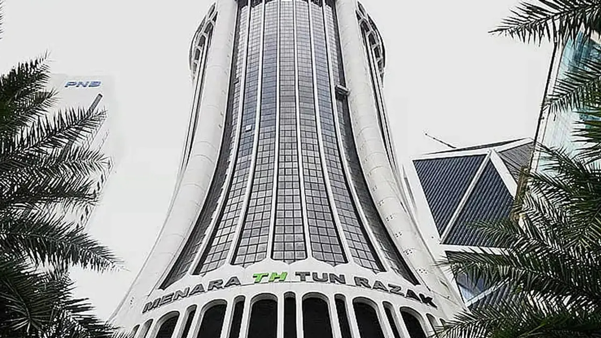 Anti-corruption agency begins document review at Tabung Haji headquarters