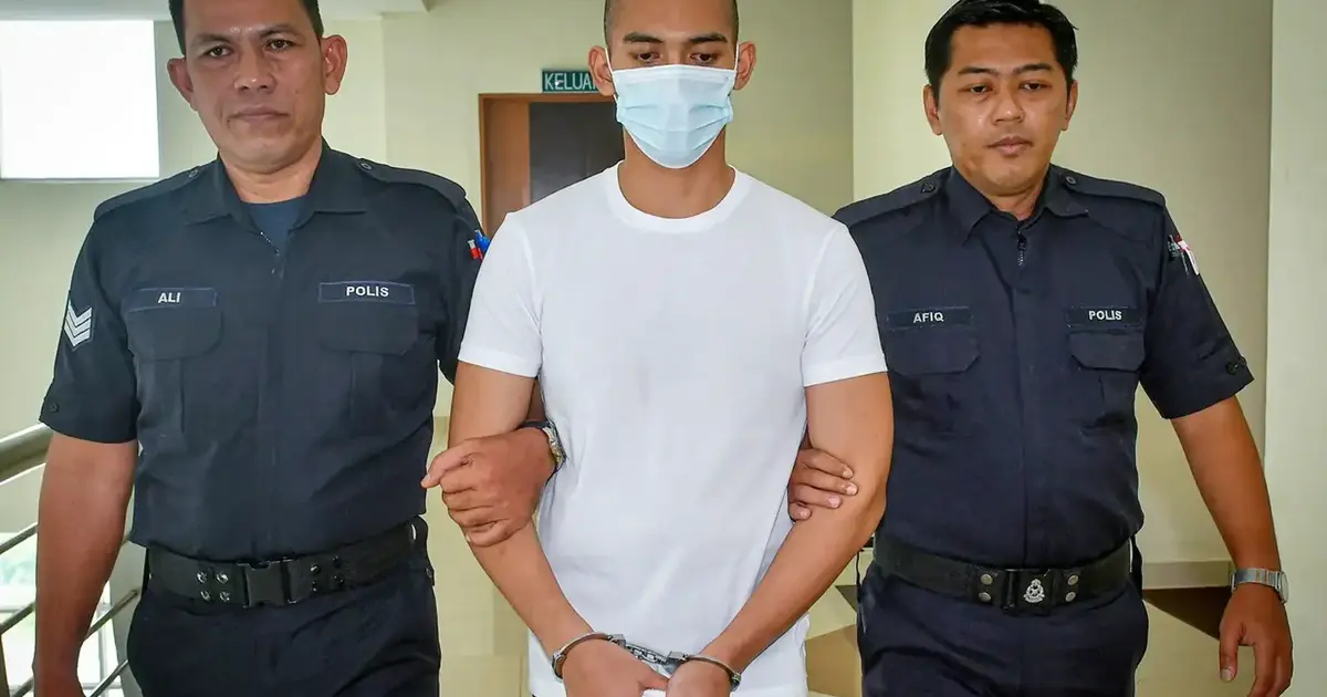 Man sentenced to 32 years and 12 strokes for smothering girlfriend with pillow