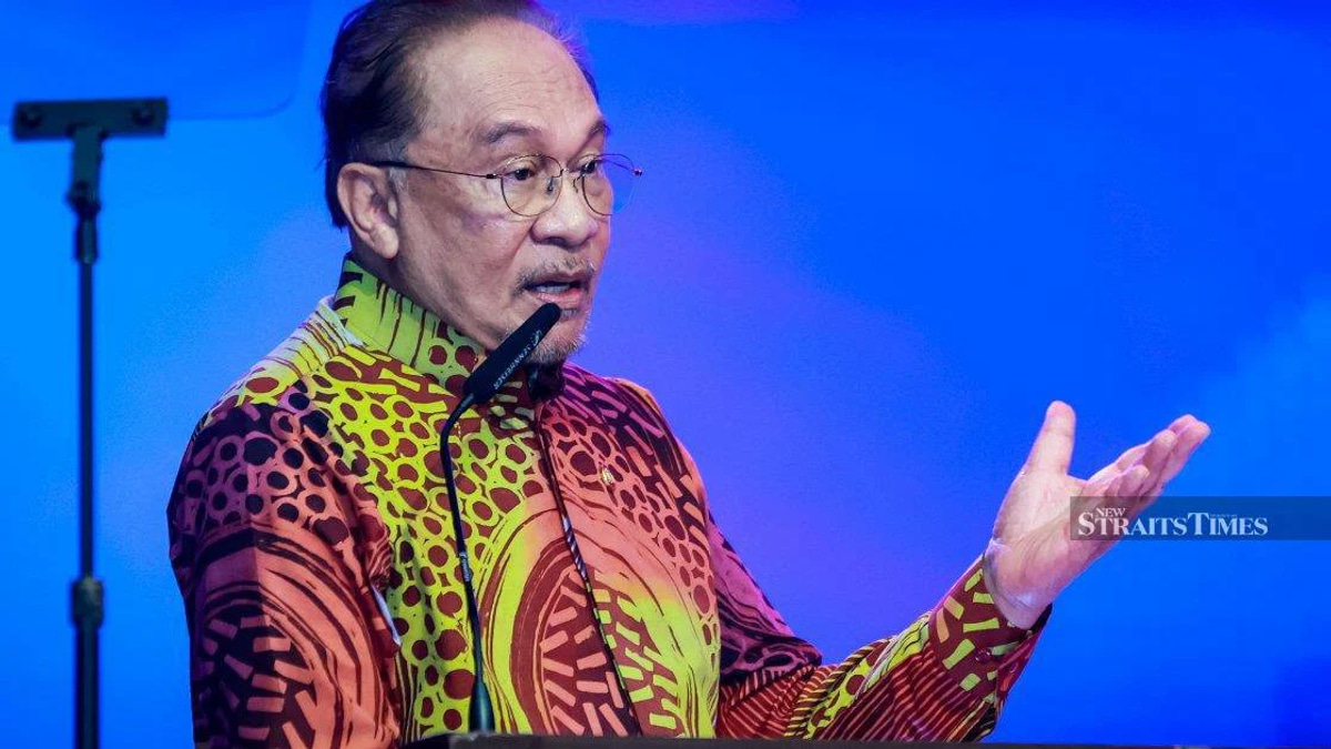 Anwar Criticises Double Standards in International Law Over Norway Missile Dispute