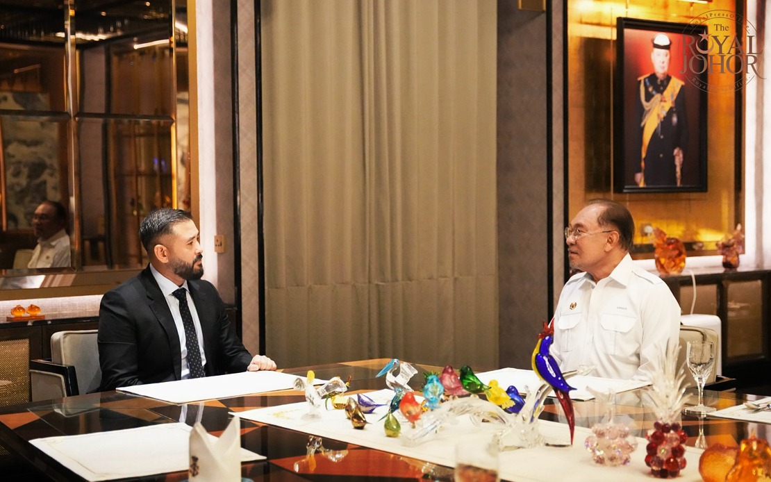 PM Anwar Thanks Johor Regent For Friendship Gesture, Warns Against Politicising Royal Institution