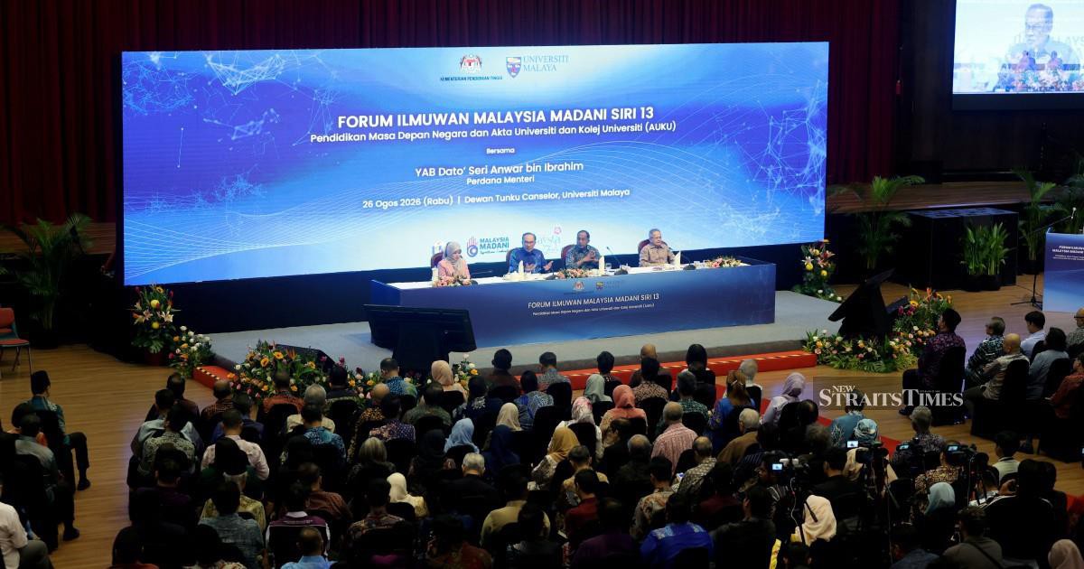 Anwar Seeks Patient Approach to Reforming Campus Autonomy Act