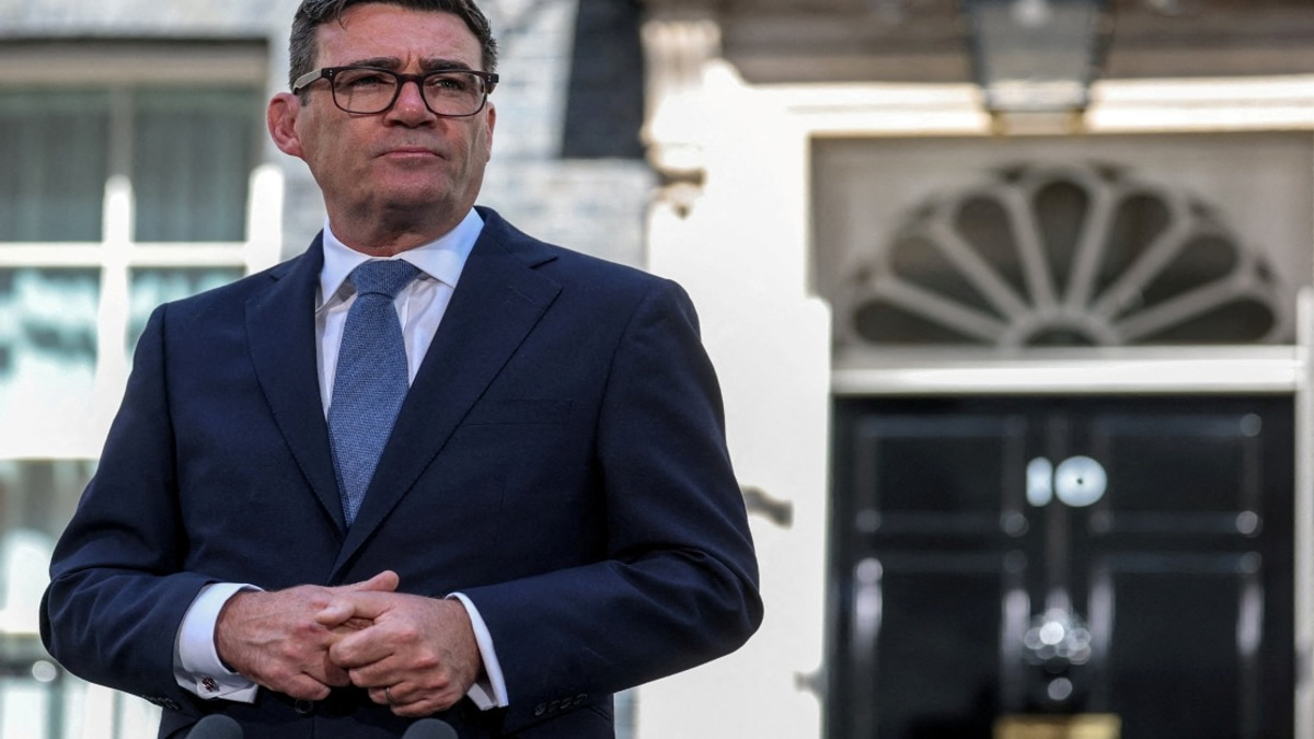 UK PM Burnham Opens Manchester Office to Reshape Economic Power