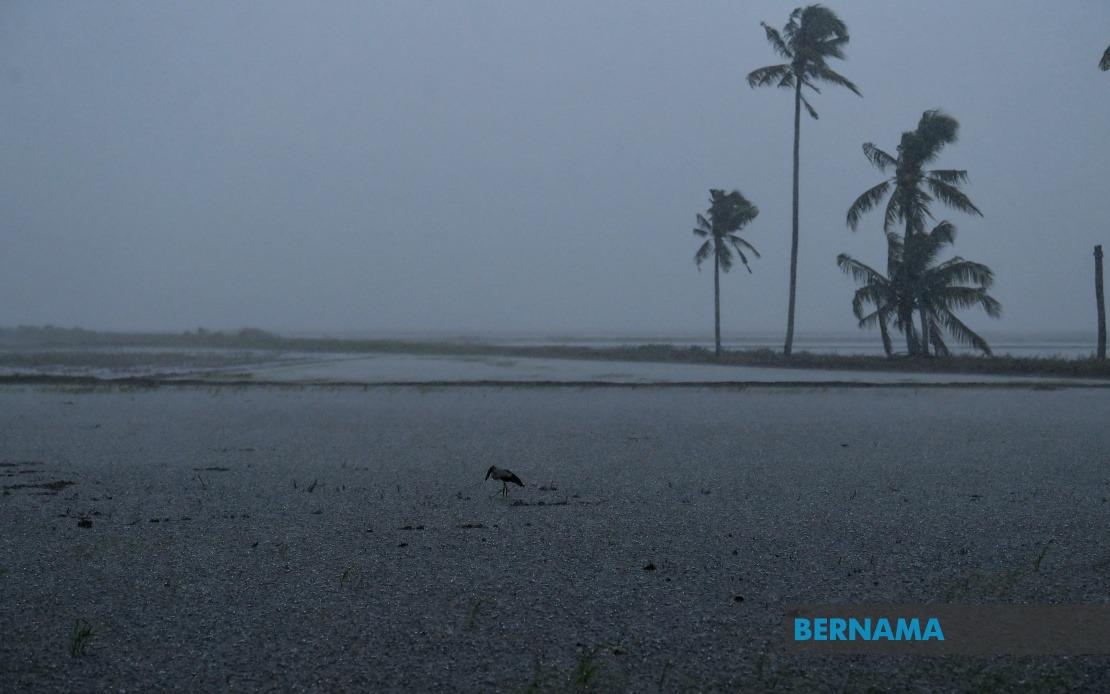 Thunderstorms to Batter Six States and Labuan This Afternoon