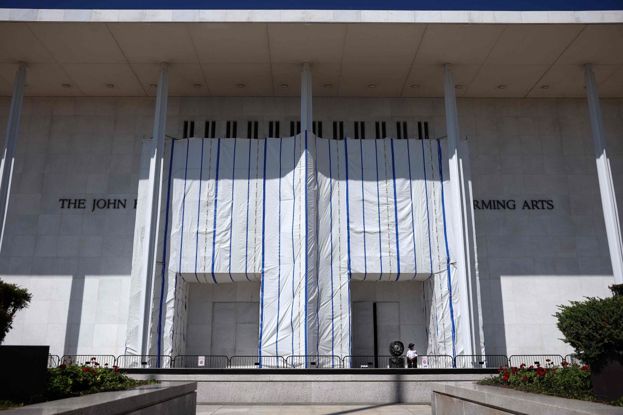 Trump Administration Threatens Kennedy Center Demolition in Escalating Cultural War