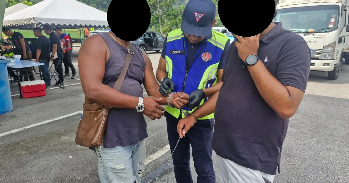 Timber Lorry Driver Arrested for Drug Offences at Gombak Toll Plaza