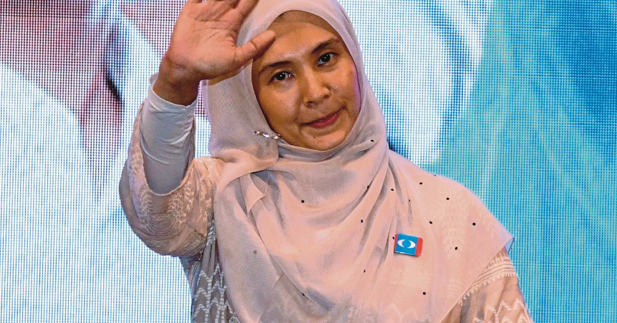 PKR caught off guard as Nurul Izzah exits deputy president role