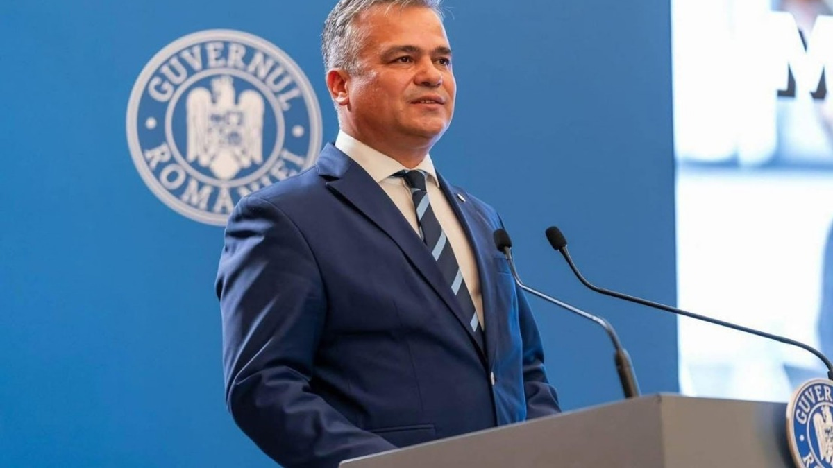 Romania's Prime Minister-Designate Adrian Vestea Unveils Cabinet to Parliament