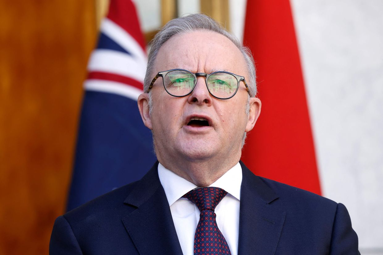 Australian PM Refuses Apology Over Japanese Leader 'Melons' Remark