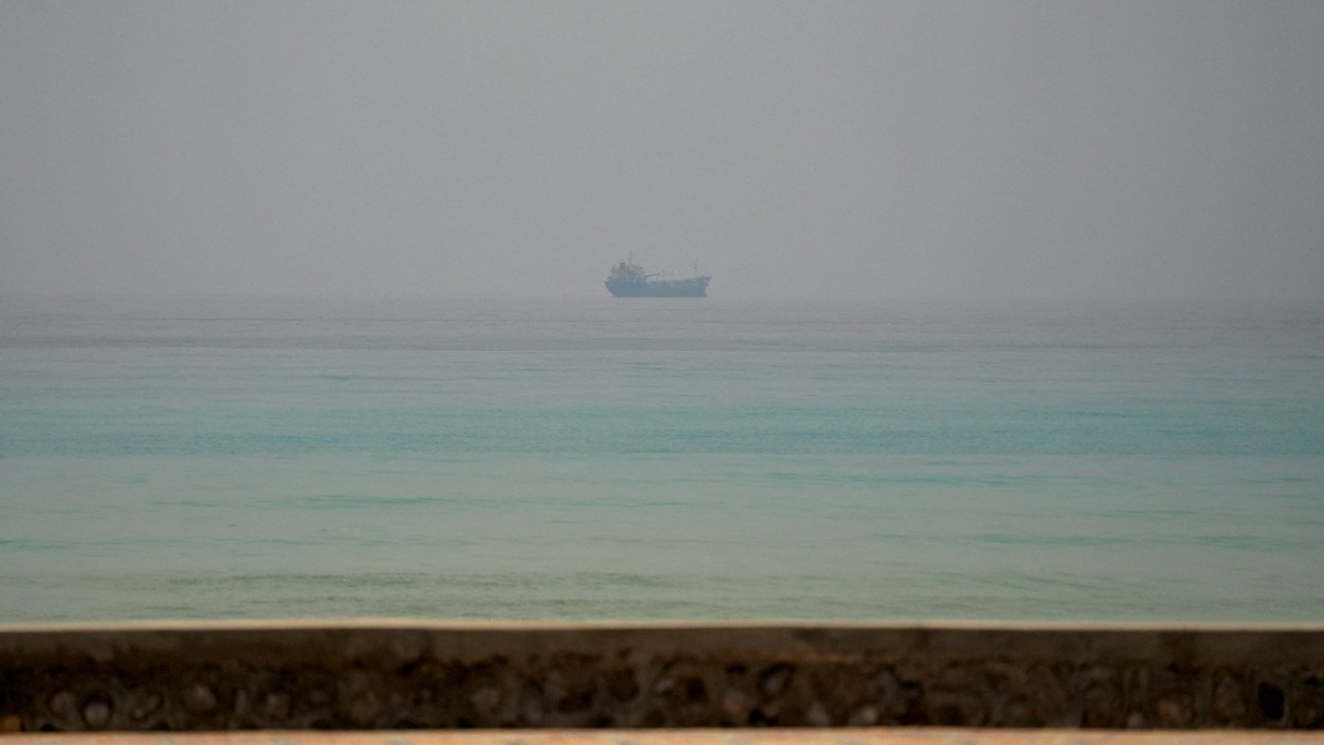 Iran's Parliament Speaker Warns US: Strait of Hormuz Access Conditional on Tehran's Terms