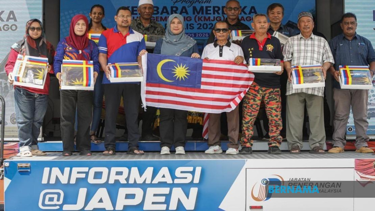 Perlis Steps Up Patriotism Drive with Nationwide Flag Campaign