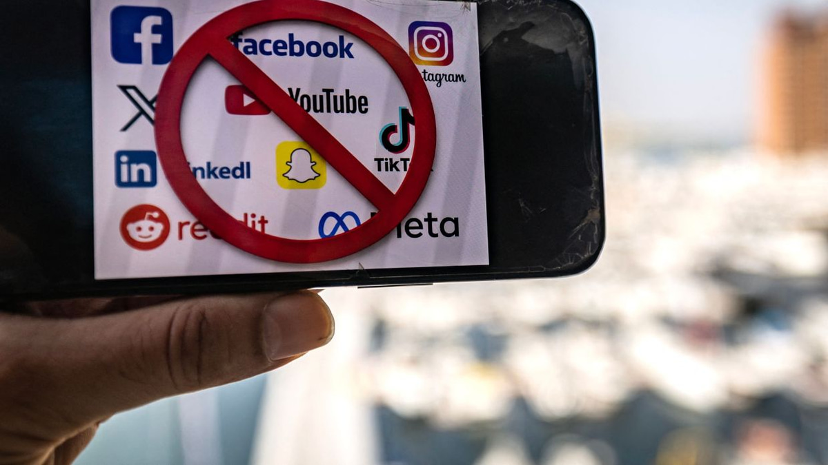 UAE Becomes First Arab Nation to Ban Social Media for Under-15s