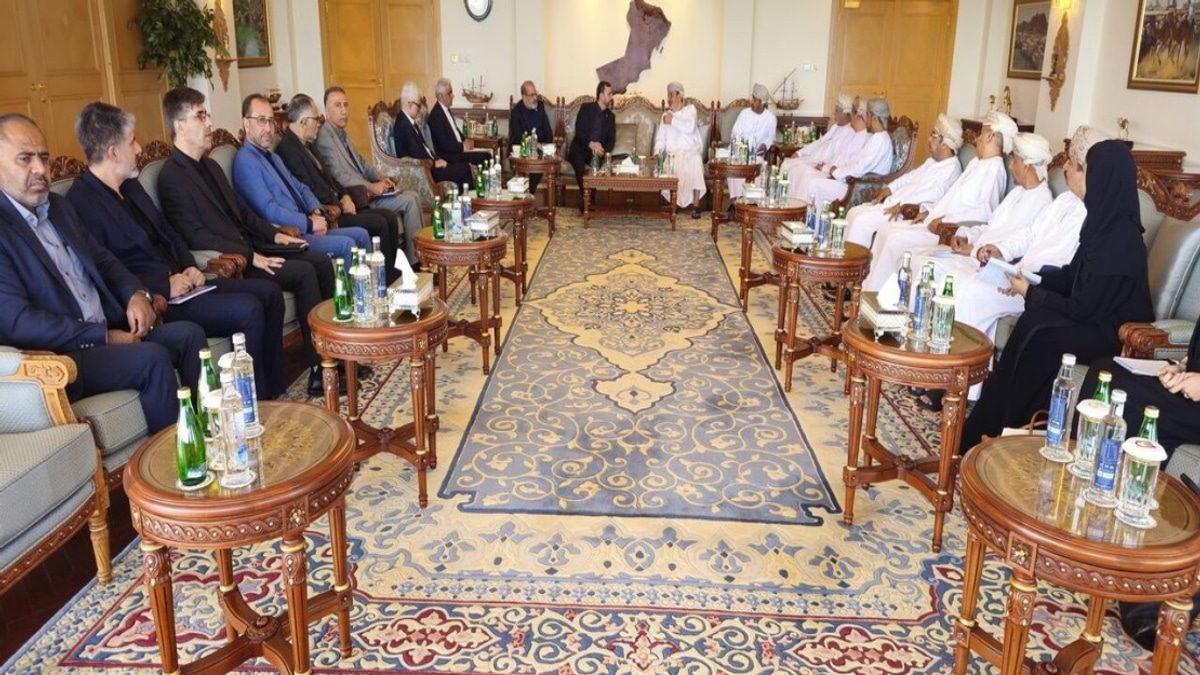 Iran and Oman Launch Joint Committee to Shape Strait of Hormuz's Future
