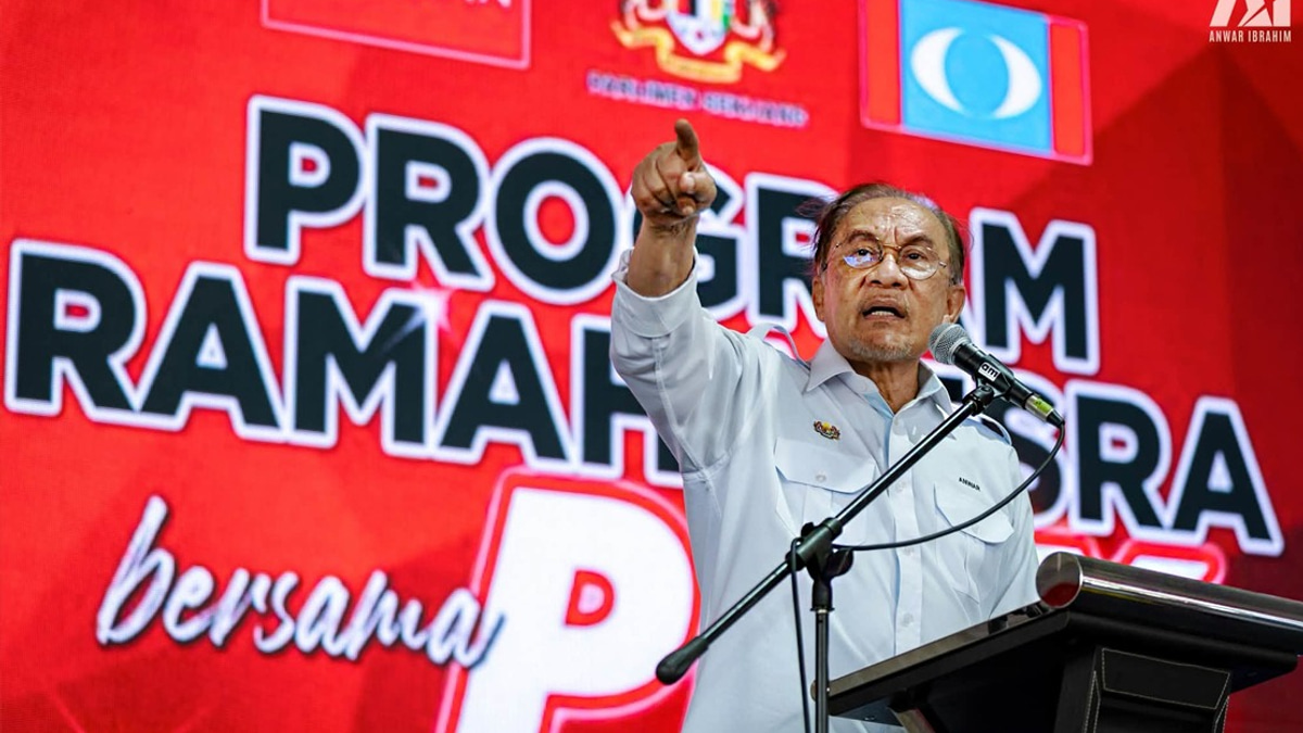 Anwar to Raise Malaysian Durian Trade with China's Premier