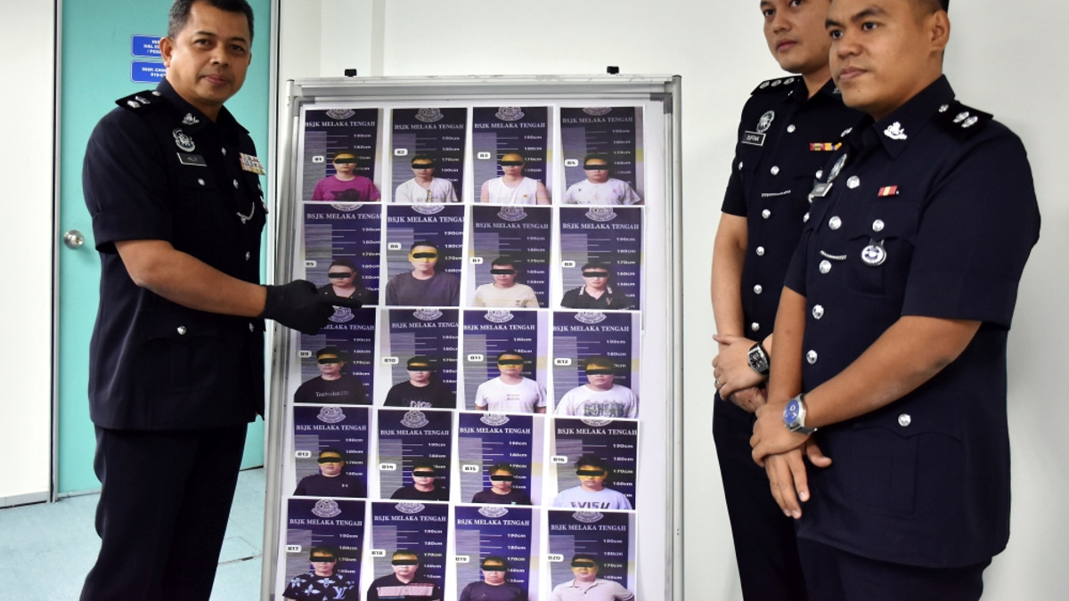 Police Dismantle Elaborate Investment Fraud Ring, Arrest 21 Chinese Nationals in Melaka