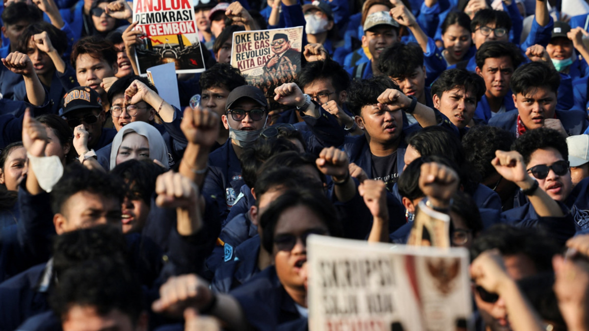 Indonesia's Free Meal Programme Caught Between Reform and Resistance