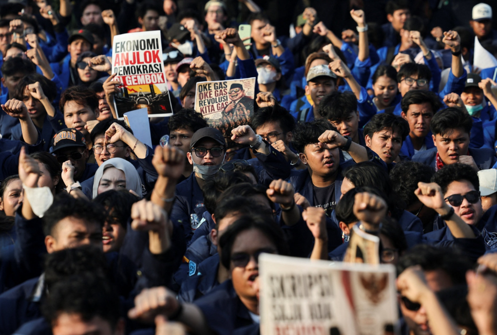 Indonesia's Free Meal Programme Caught Between Reform and Resistance