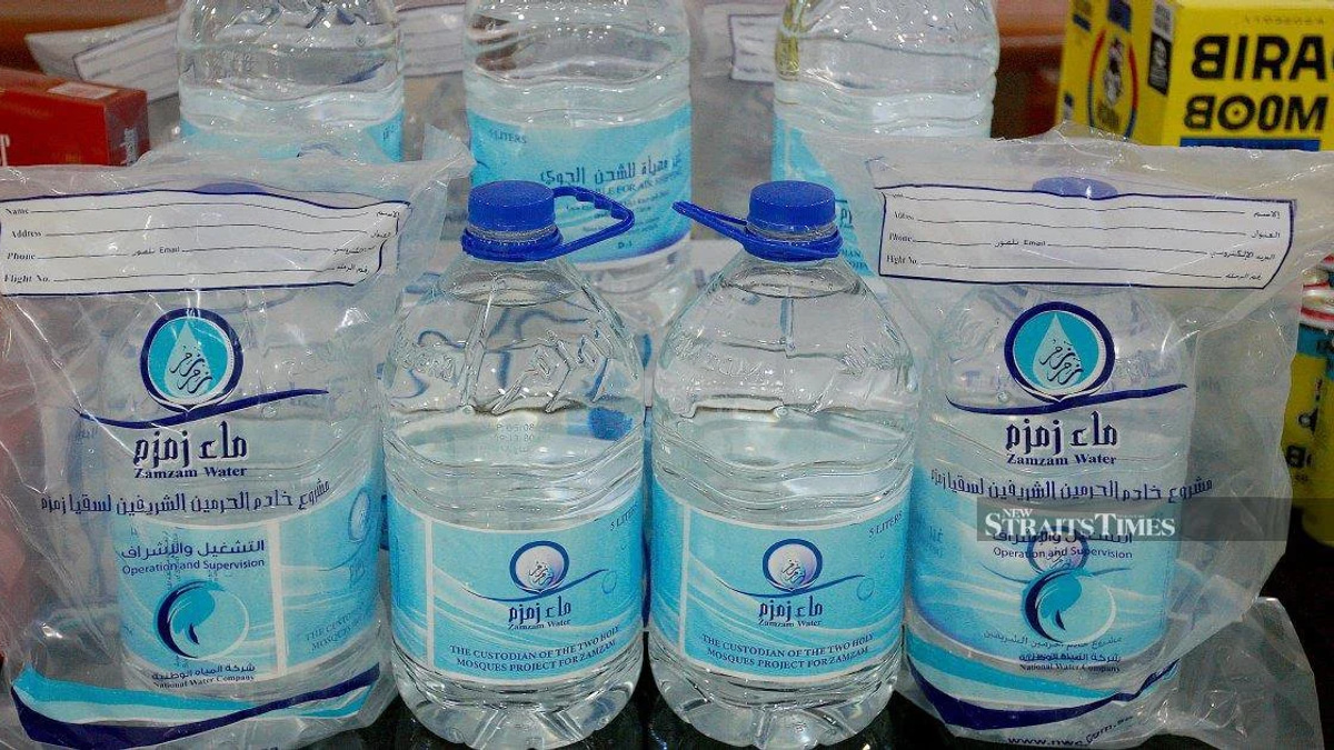 E-hailing Driver Faces Heavy Fine for Illegal Zam-zam Water Importation
