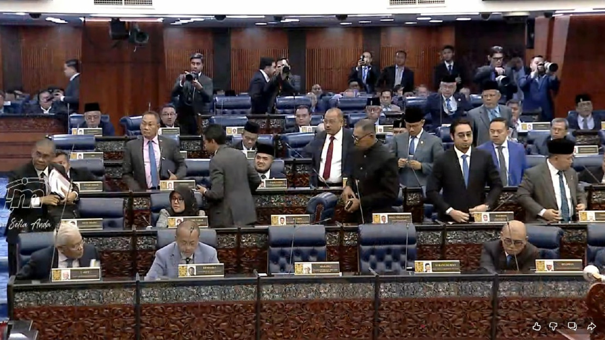 Opposition Stages Walkout Over Tabung Haji Inquiry Debate