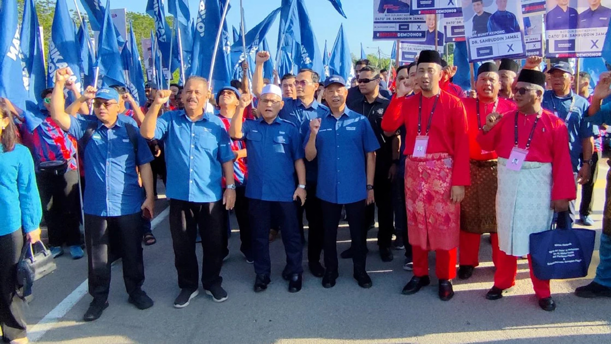 Muhyiddin throws weight behind Sahruddin in Bukit Kepong campaign push