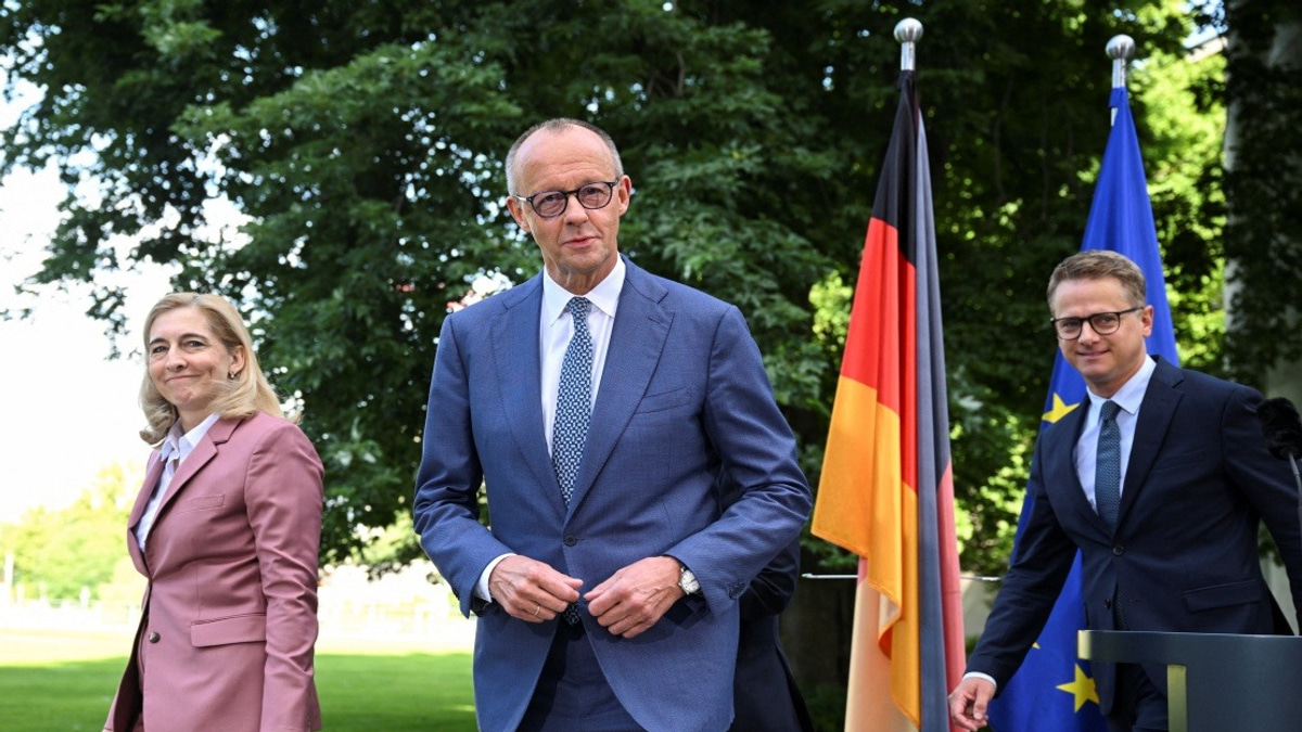 Merz Overhauls German Cabinet and Party Leadership Following Spahn Resignation