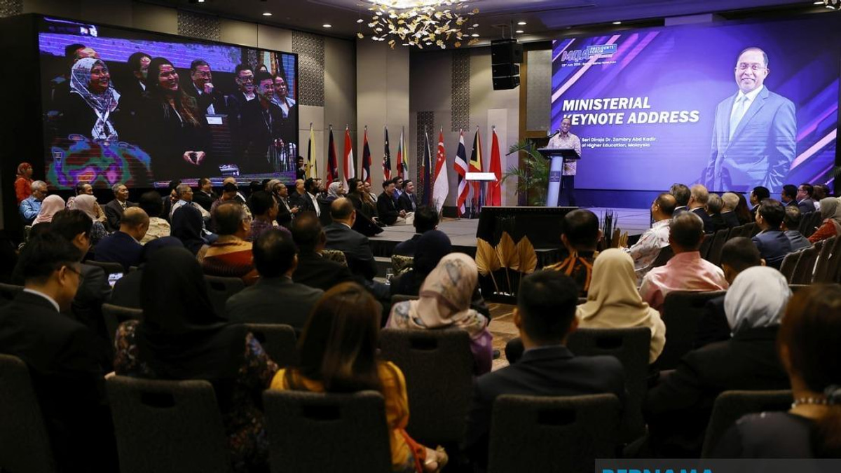 Government Pledges to Protect Academic Freedom and Scholarly Debate