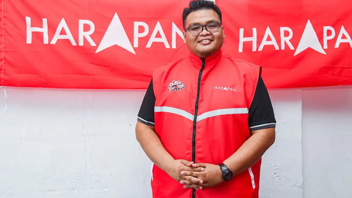 PKR's Mandarin-Fluent Candidate Eyes Upset in Umno Bastion Pertang
