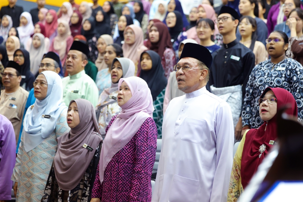 Anwar Identifies Resistance to Change as Main Obstacle to National Reform Agenda