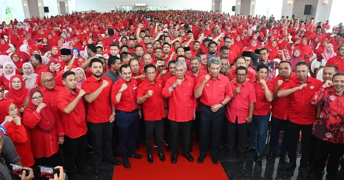Zahid delegates Negeri Sembilan seat allocation to Tok Mat as BN prepares for state polls