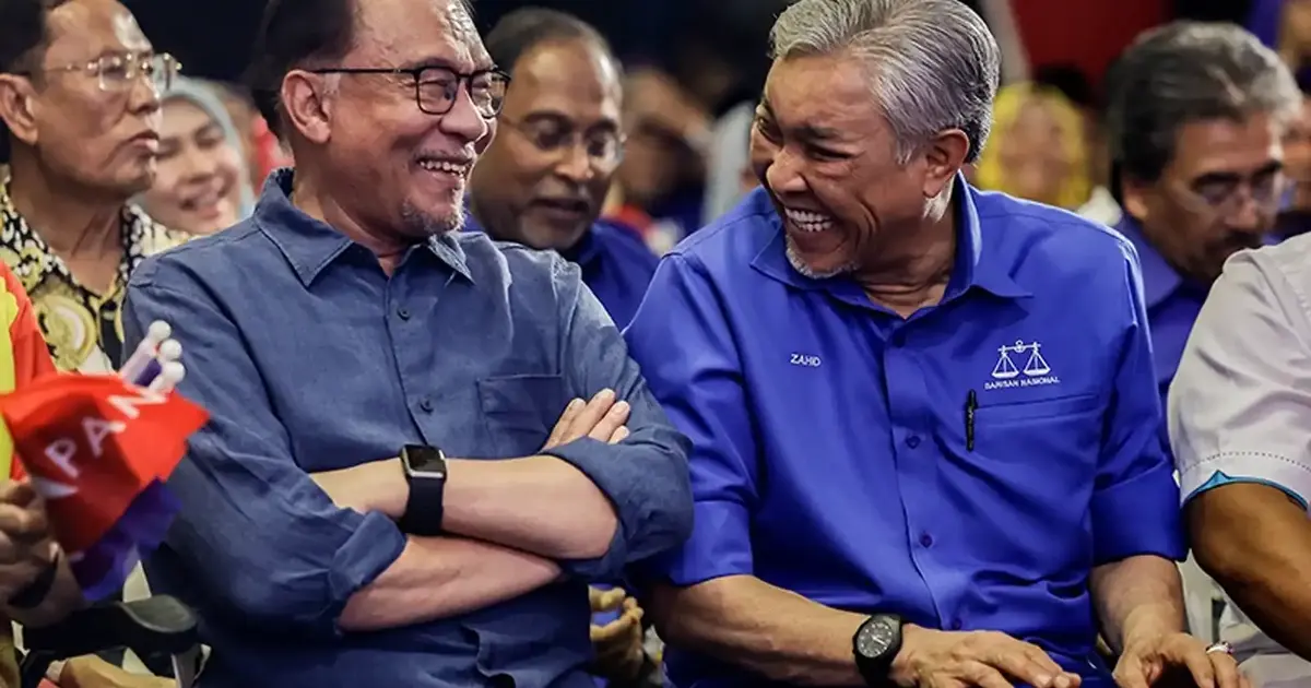 Zahid Counters Anwar's Poetry with Verse as Unity Government Tensions Surface