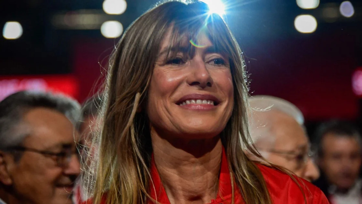Spanish Court Bans PM's Wife from Leaving Country Pending Corruption Trial