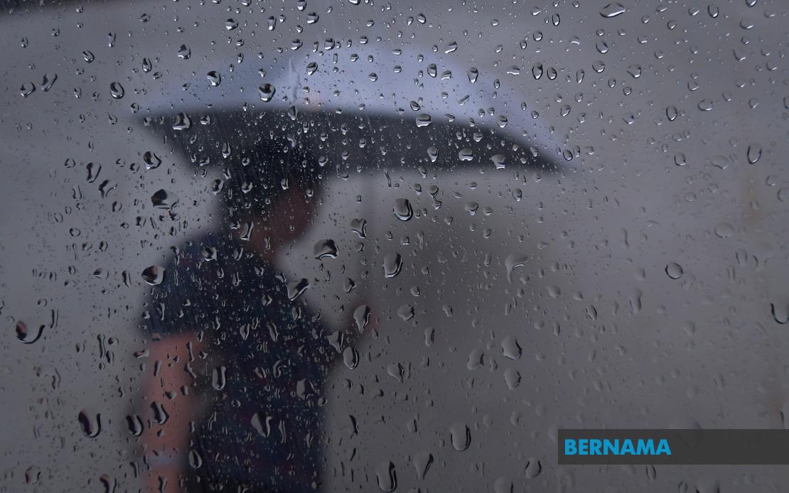Johor Early Voters Face Morning Showers in Four Districts Ahead of State Election
