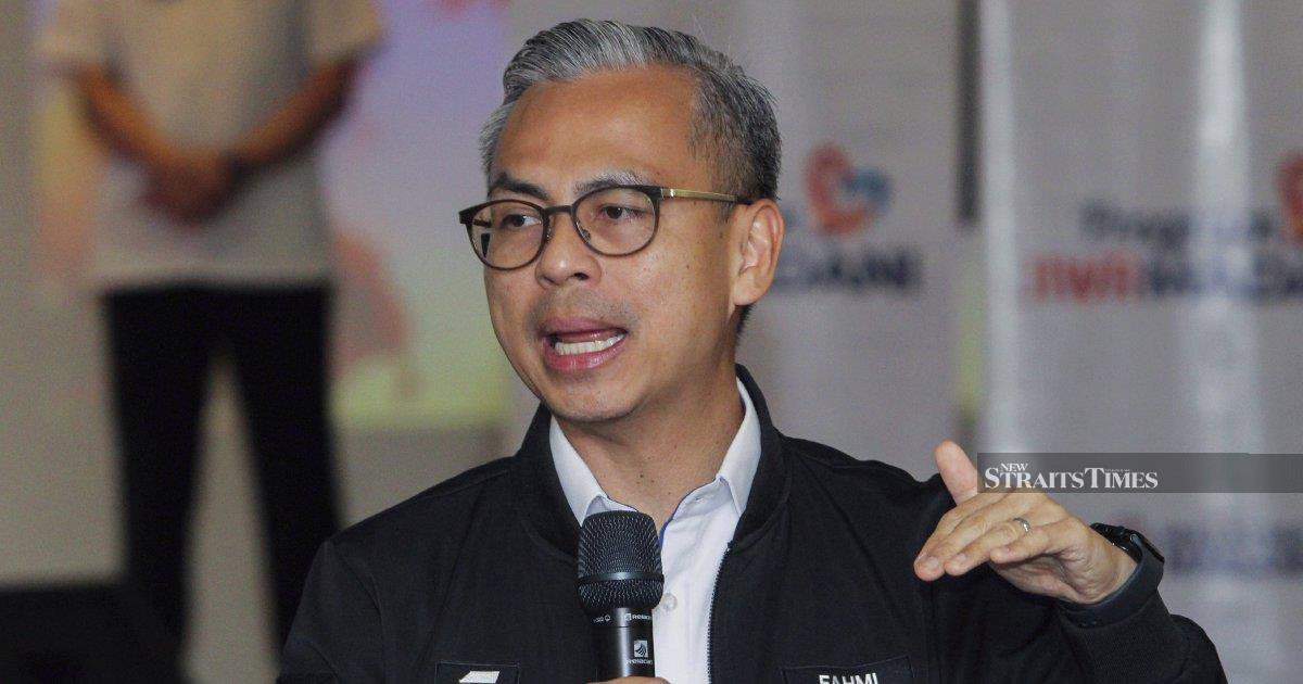 Return Home to Vote, Fahmi Tells Johoreans Living Abroad