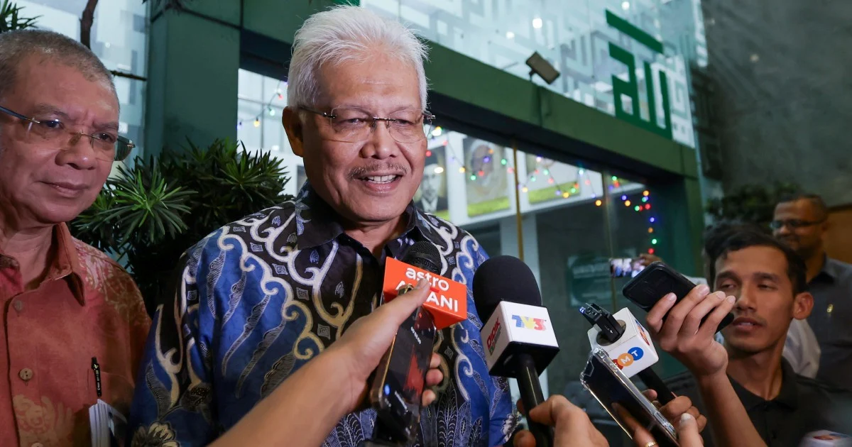 PN Formally Notifies Dewan Rakyat of Hamzah's Continued Role as Opposition Leader