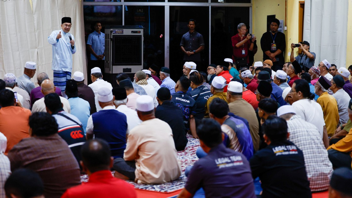 Anwar Tells Negri Sembilan Voters to Judge Leaders on Track Record, Not Campaign Pledges