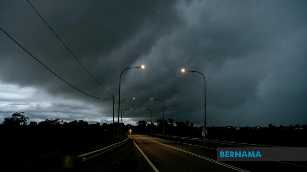 Severe Weather Alert: Thunderstorms and Heavy Rain Expected Across Nine States and Labuan