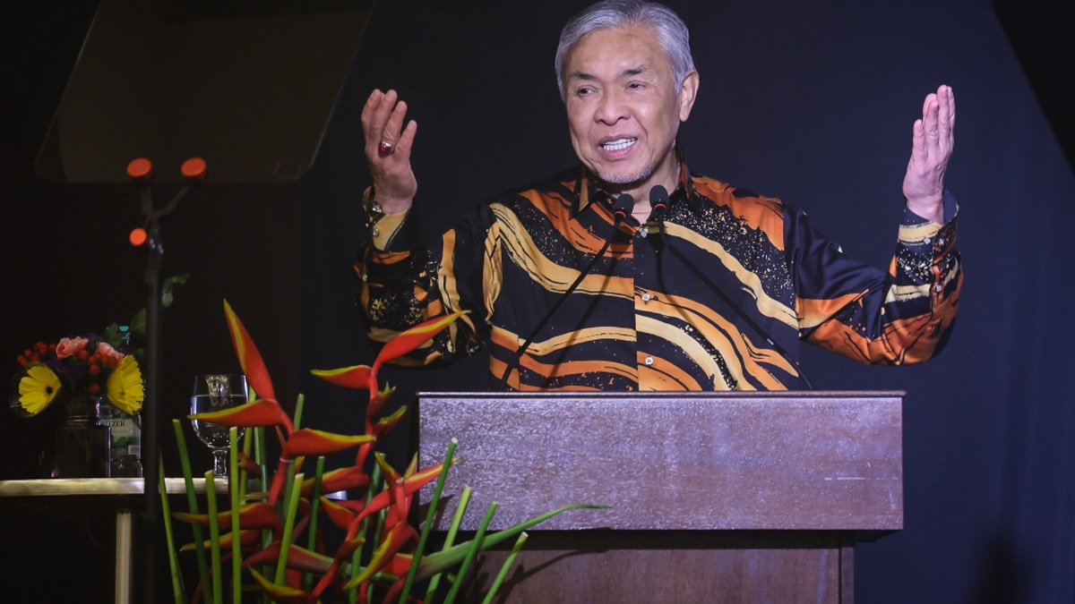 Zahid Eyes Federal Power After Johor and Negeri Sembilan Victories