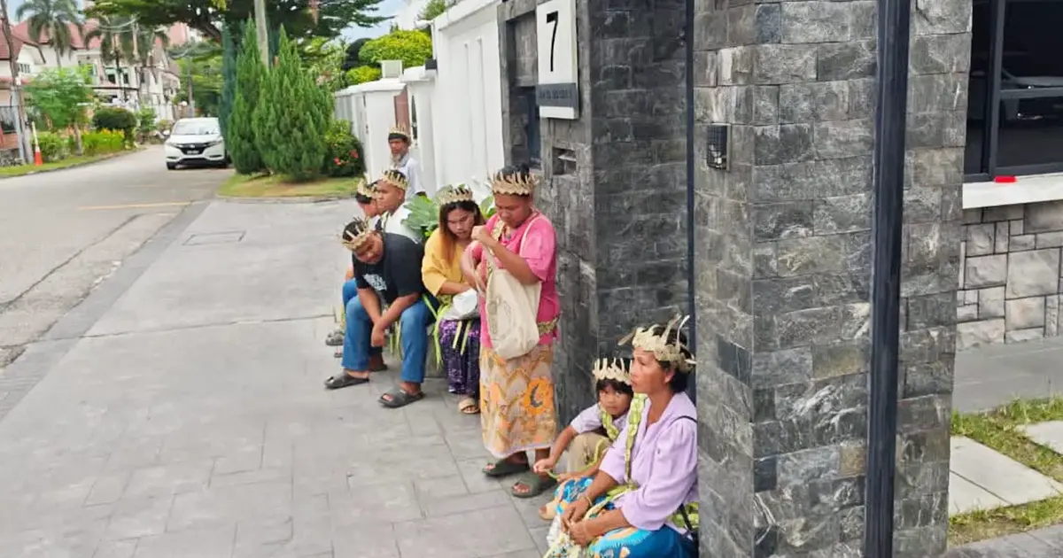 Anwar Orders Release of Three Orang Asli in Land Dispute, Pledges State-Level Intervention