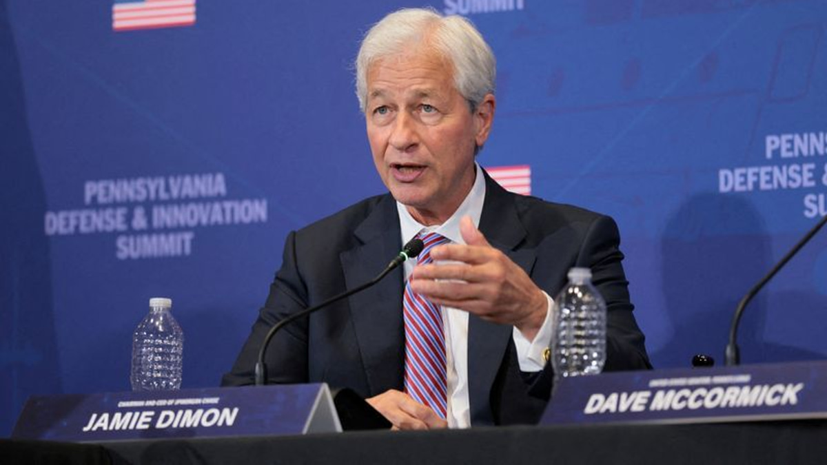 JPMorgan's Dimon Mobilizes Industry Coalition to Address AI Security Threats