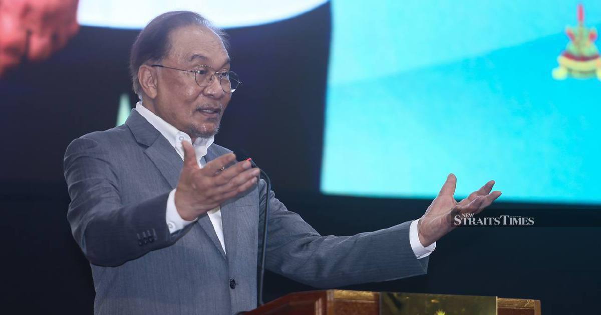Anwar Orders Swift Review of Civil Service Promotion Gridlock After Eight-Year Delays