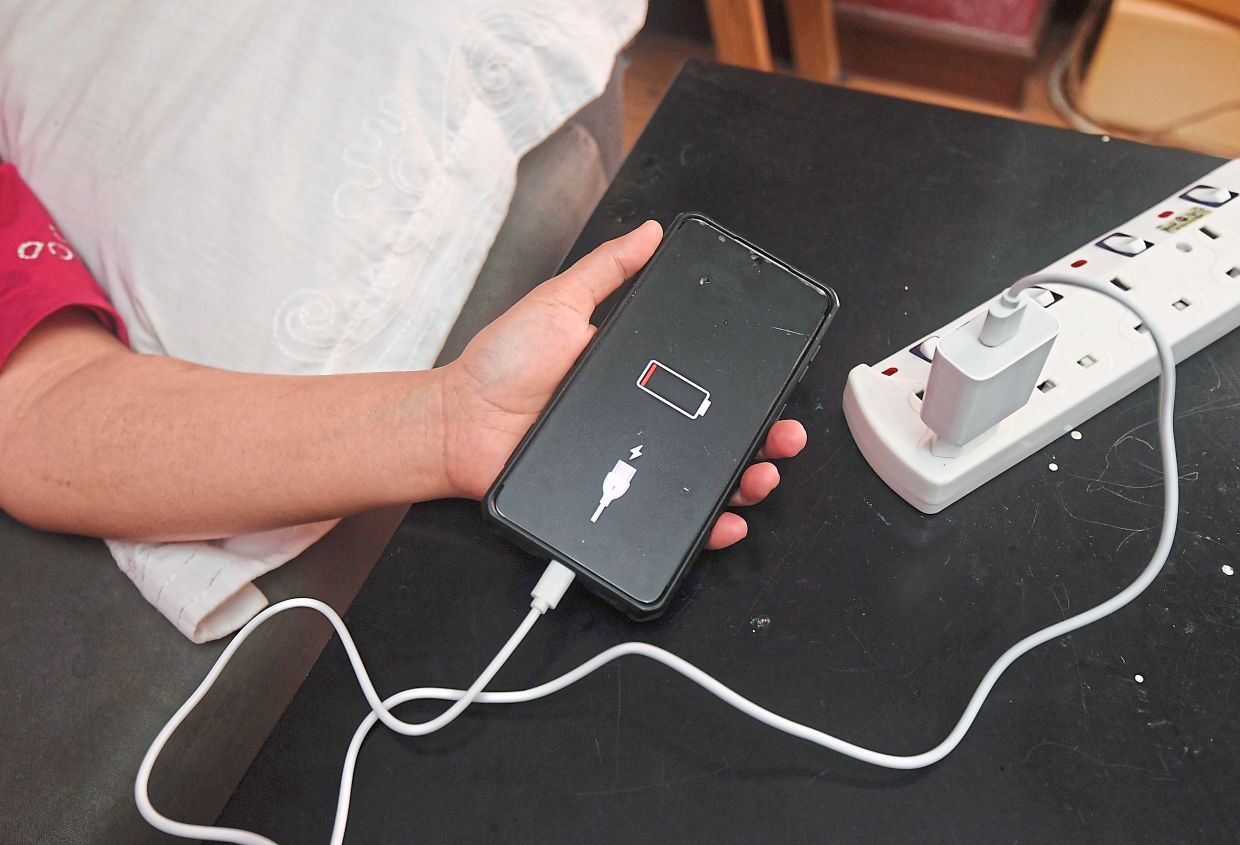 Malaysia's Fire Service Warns of RM14.2 Million in Losses from Unsafe Device Charging Over Three Years