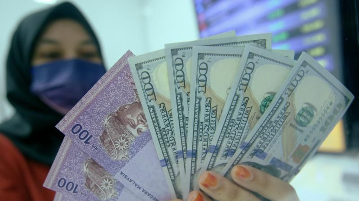 Ringgit Steadies Against Major Currencies as Trump Tariff Threat Looms