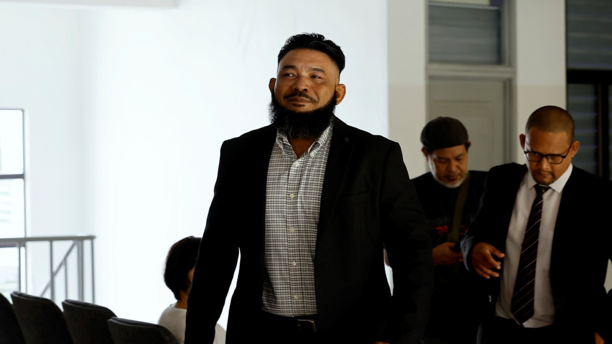 Papagomo ordered to defend himself in court over false PKR withdrawal claims