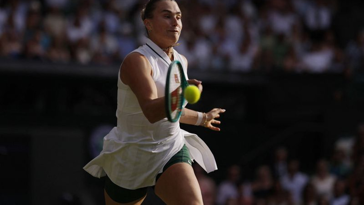 Osaka stuns top seed Sabalenka to shake up Wimbledon's women's draw