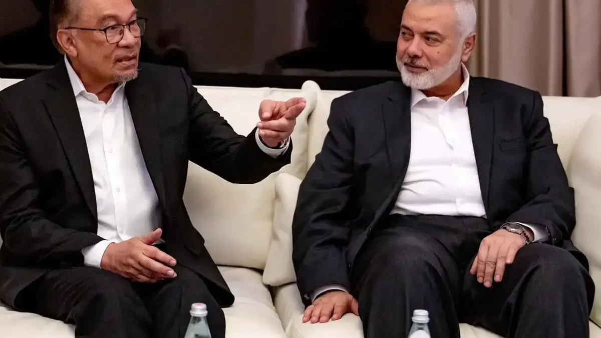 Anwar Dismisses Claims of Hamas Training in Malaysia, Briefs Trump on Past Contacts