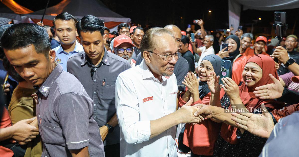 PM Anwar Urges Johor Voters Abroad to Return Home for State Election