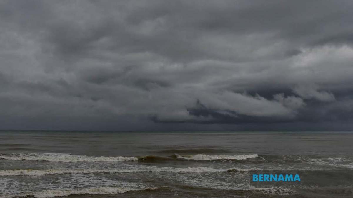MetMalaysia Issues Thunderstorm Alert Across Peninsula, Sabah and Sarawak Until Tonight