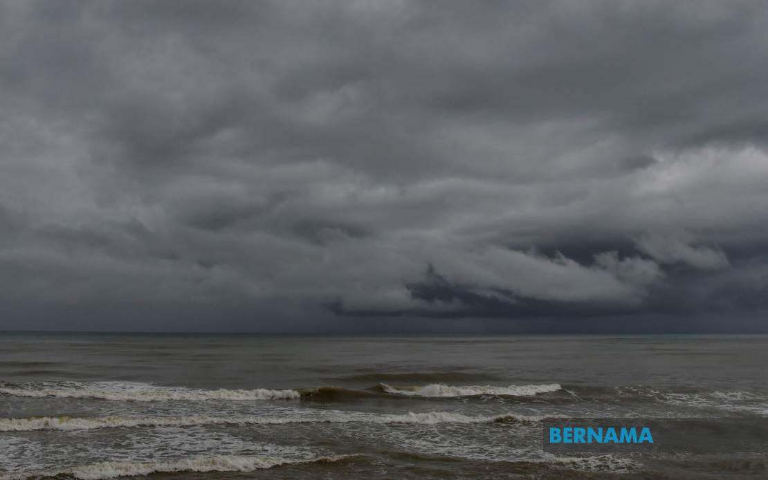 MetMalaysia Issues Thunderstorm Alert Across Peninsula, Sabah and Sarawak Until Tonight